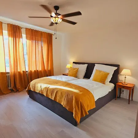 Apartment De Lux Chic *